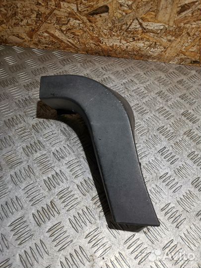 Накладка переднего левого крыла Kia Sportage 3