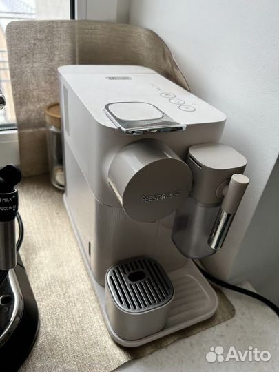 Кофемашина delonghi nespresso