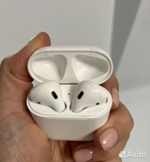 Apple AirPods 2