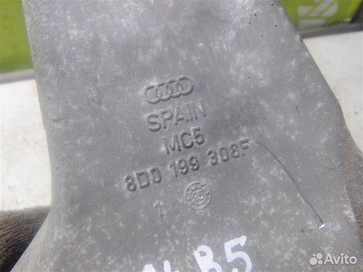 Кронштейн двигателя правый Ауди А4 Б5