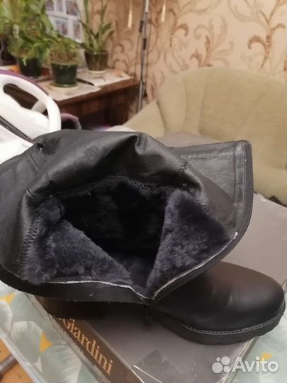 Сапоги NeroGiardini зима 39 р-р