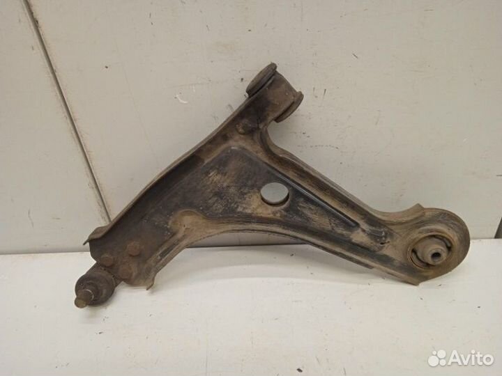 Рычаг передний Chevrolet Lacetti
