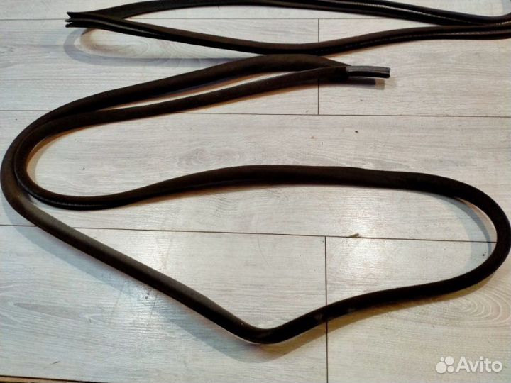 Уплотнитель дверного проема Toyota Mark Ii GX90