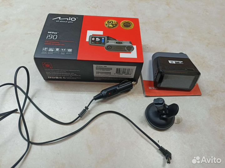 Mio mivue i90 Видеорегистратор + радар детектор