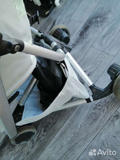 Коляска прогулочная Quinny