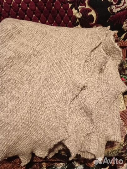 Шаль новая