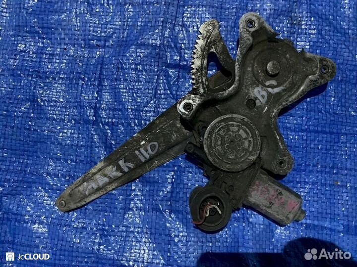 Стеклоподъемник на toyota mark II GX110