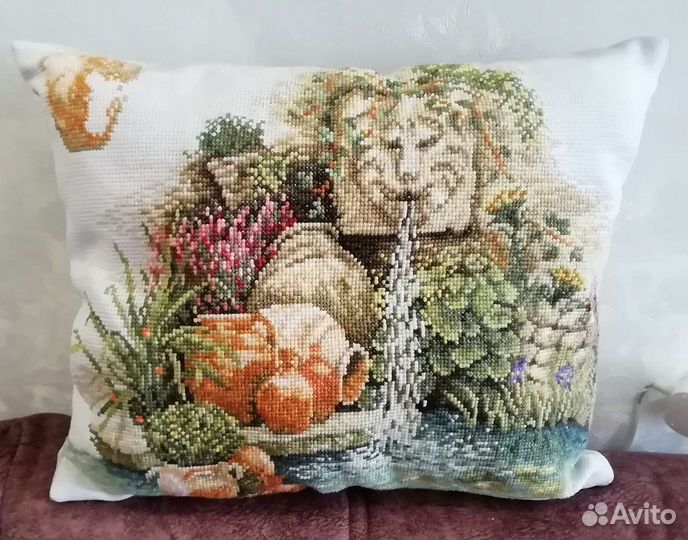 Подушка интерьерная