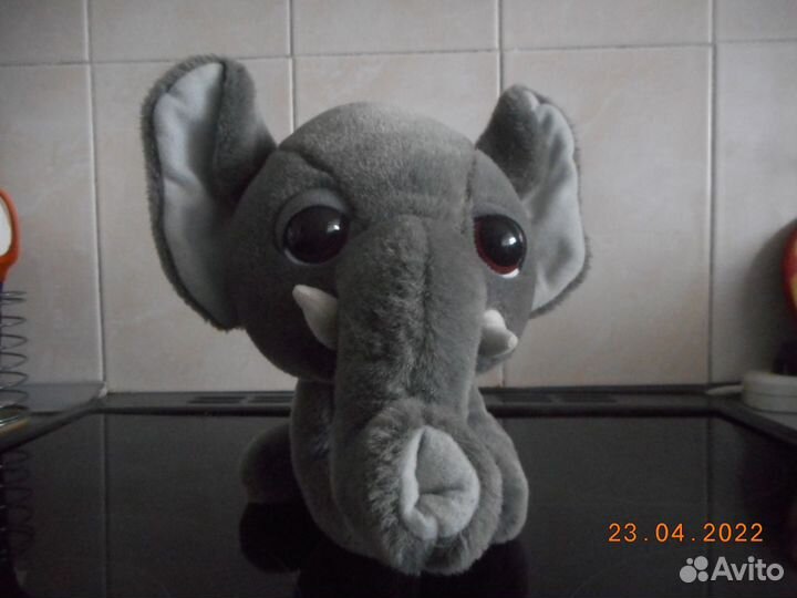 Игрушка кенгуру с малышом и слоник