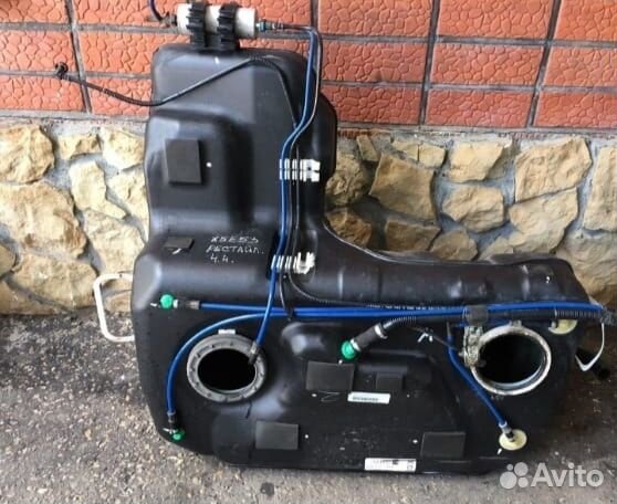 Бак топливный BMW X5 E53 бензобак