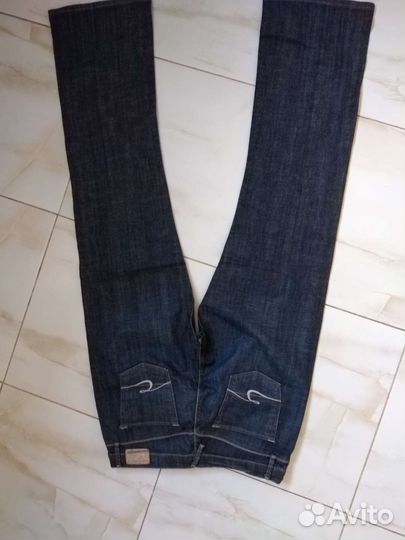 Джинсы новые