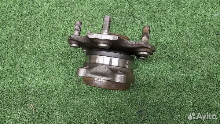 Задняя ступица pajero 4