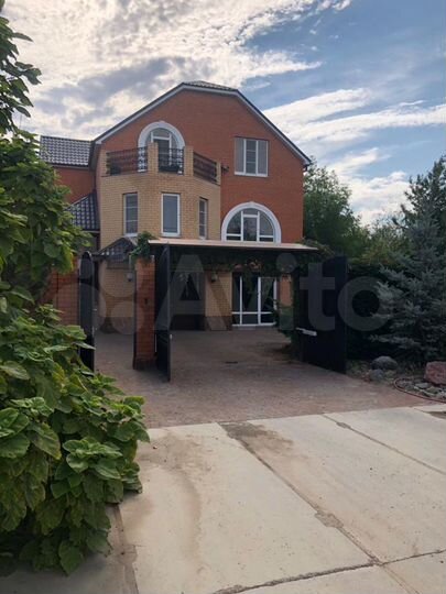 Дом 236,7 м² на участке 12 сот.