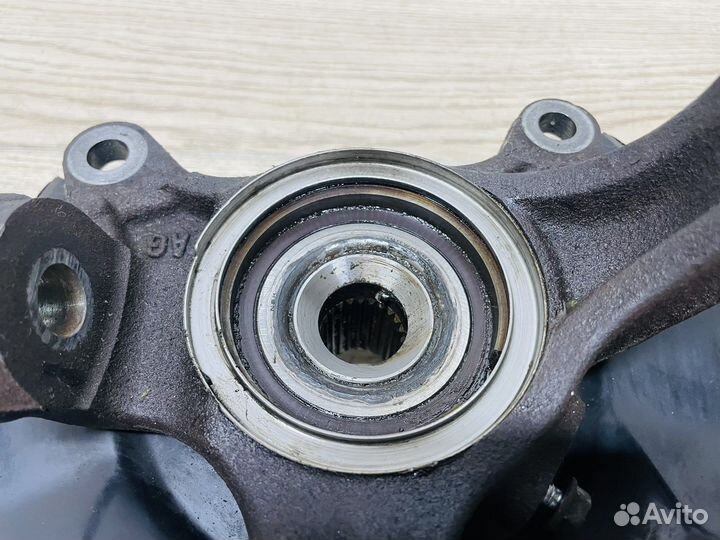 Кулак передний правый Honda Jazz / Fit GD 1.3