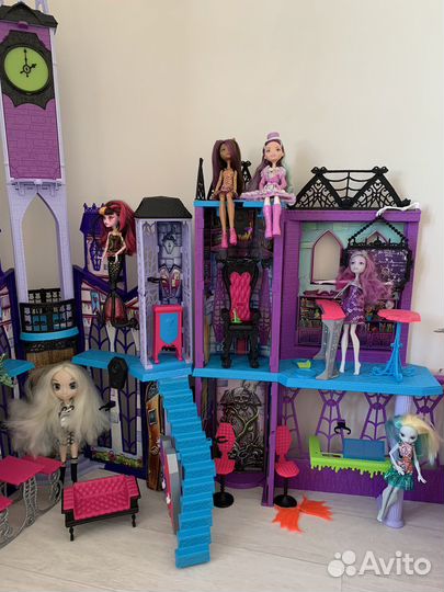 Домик монстр хай с куклами