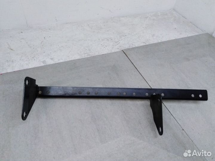 Кронштейн рамы Мерседес