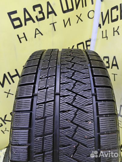 Triangle Snowlink TWT02 255/35 R19