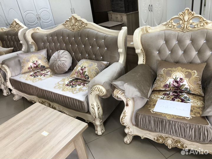 Диван велюр