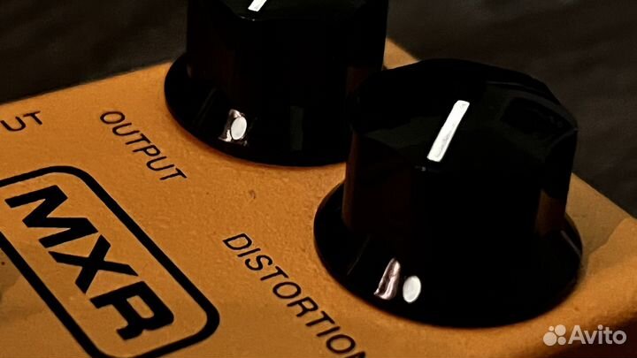 Гитарная педаль MXR Distortion+ из Сербии