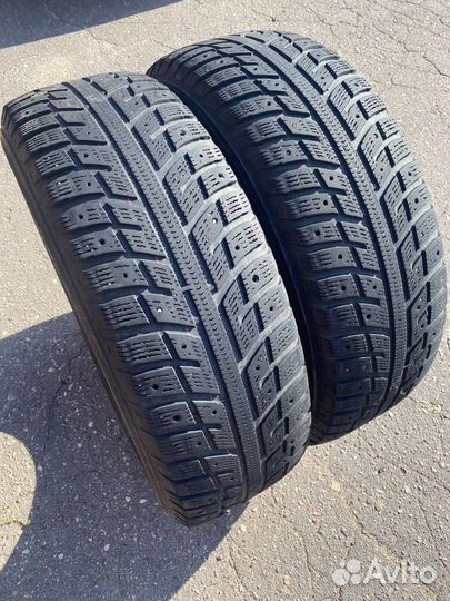 Kumho I'Zen KW22 215/65 R16
