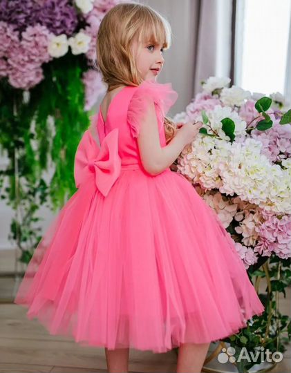 Платье новое для девочки нарядное пышное 128