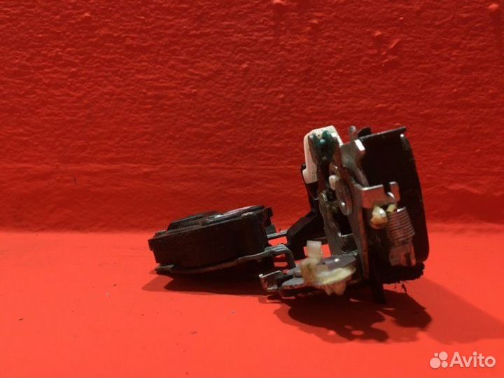 Замок двери задний правый Kia Picanto 1 G4HG 1.1