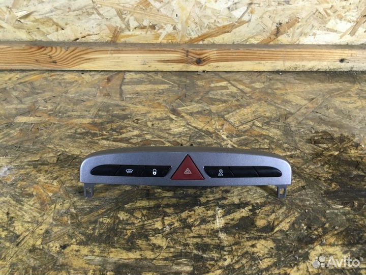 Кнопка аварийной остановки Peugeot 408 седан 1