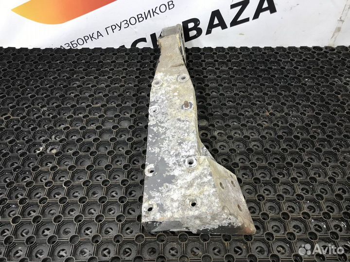 1241600 Кронштейн корпуса подножек правый Daf CF