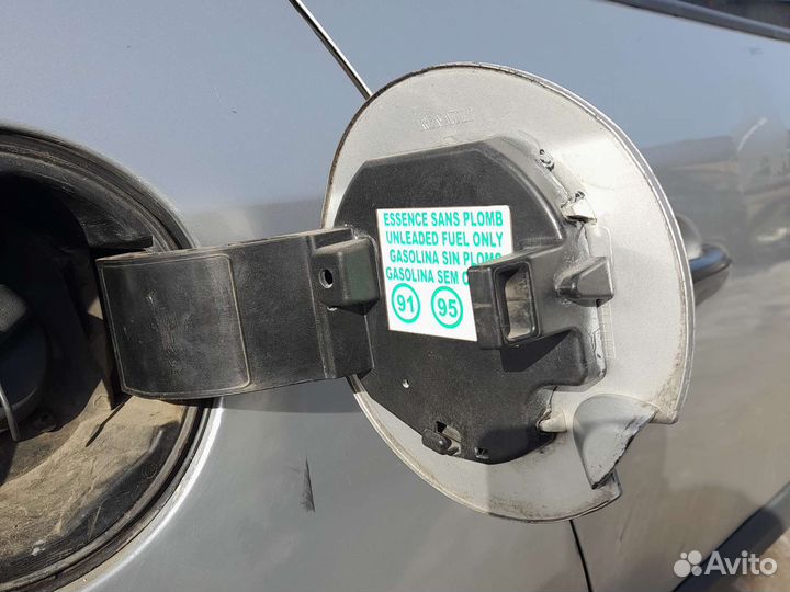 Лючёк бензобака renault fluence