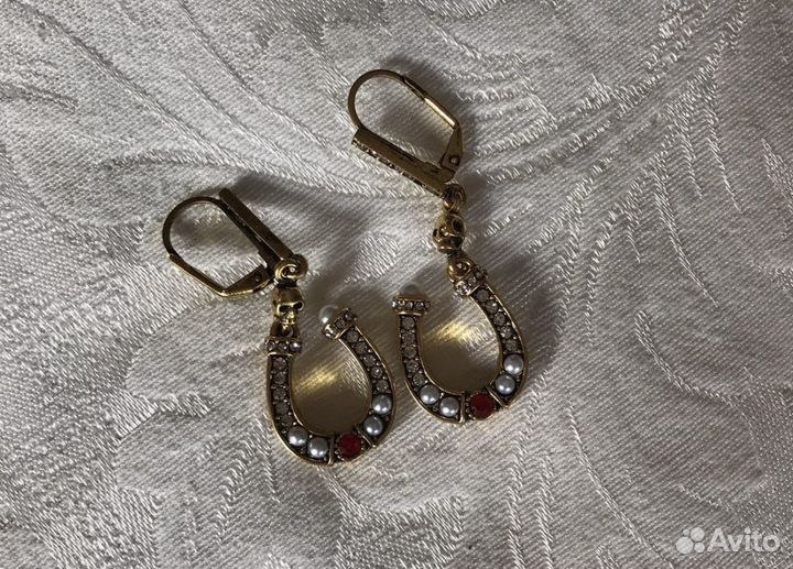 Серьги Мак Куин