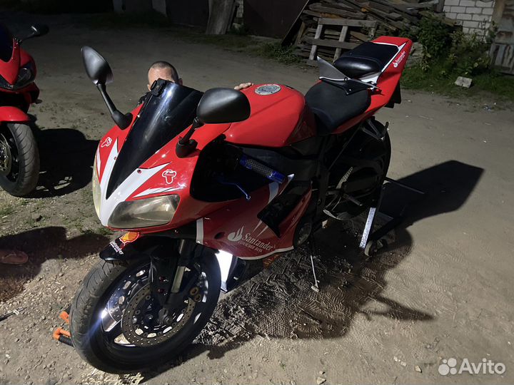 Продам yamaha YZF R1