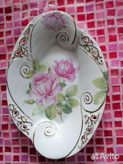 Блюдо фарфоровое