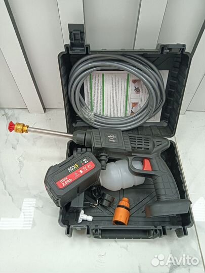 Аккумуляторная мойка для авто karcher новая