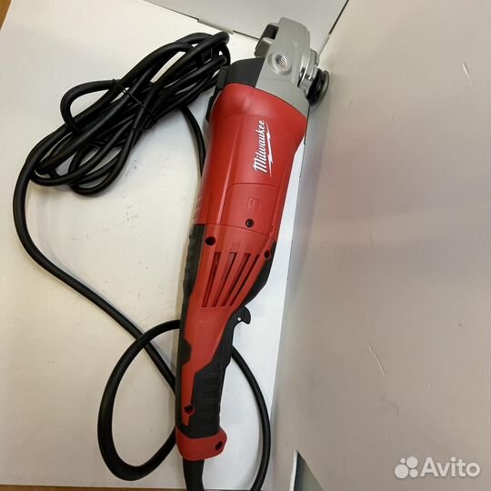 Болгарка Milwaukee AGV 22-230 E