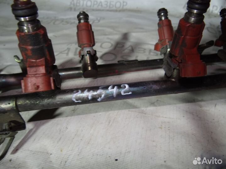 Топливная рейка в сборе Nissan Maxima 2000-2006