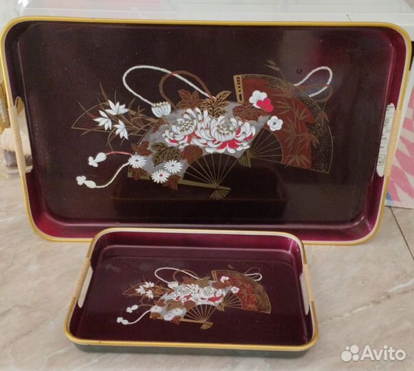 Подарочный набор:Менажница + 2 подноса.Салфетки