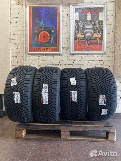 Yokohama BluEarth Winter V906 315/30 R22 и 285/35 R22 107W