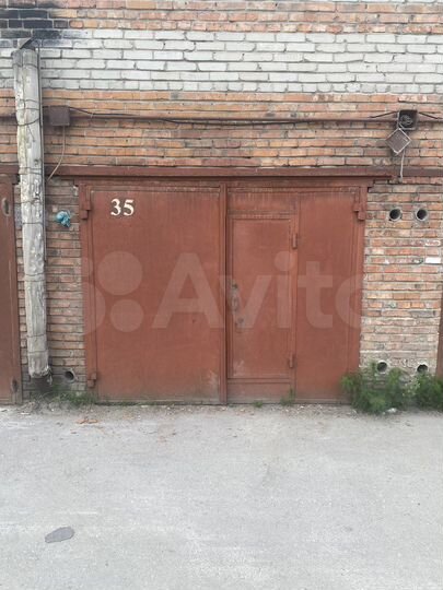 Гараж, > 30 м²