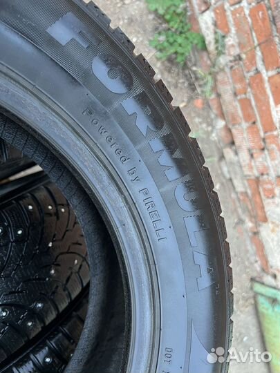 Pirelli Formula Ice 215/60 R17 102T