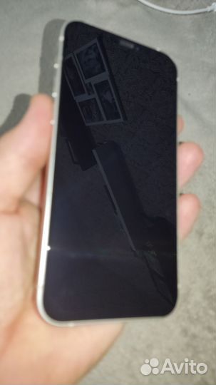 iPhone 12, 64 ГБ