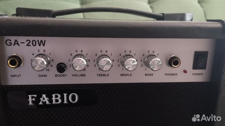 Гитарный комбоусилитель Fabio GA-20W