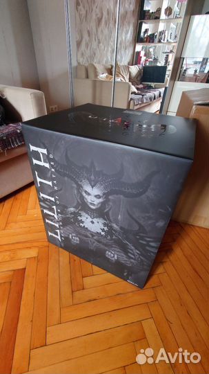 Коробка от фигурки