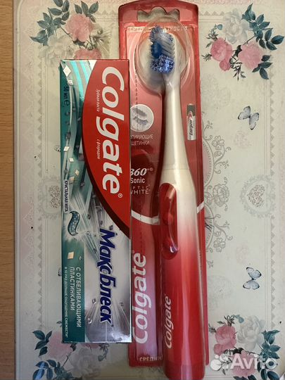 Электрическая зубная щетка colgate