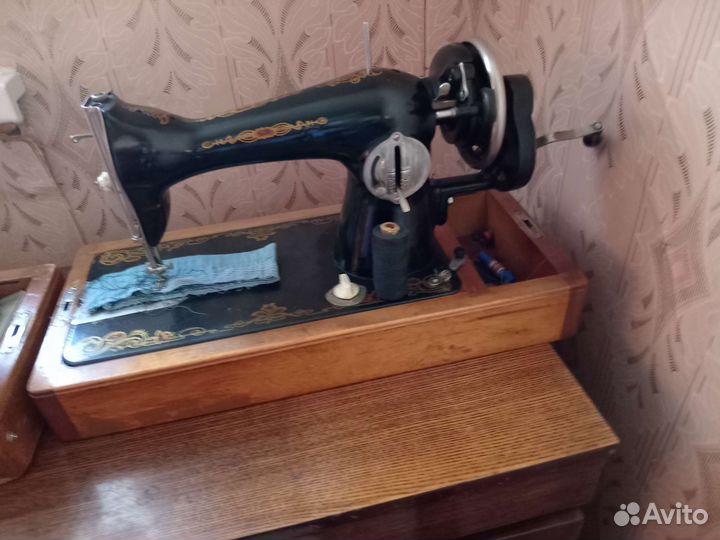 Швейная машина Подольск ручная бу