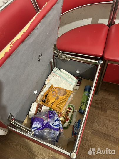 Угловой диван на кухню бу