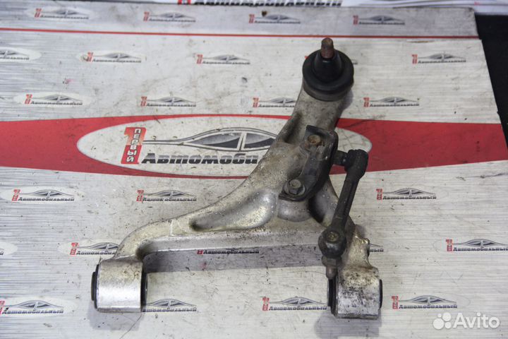 Рычаг зад право c Nissan Stagea M35 VQ25DD