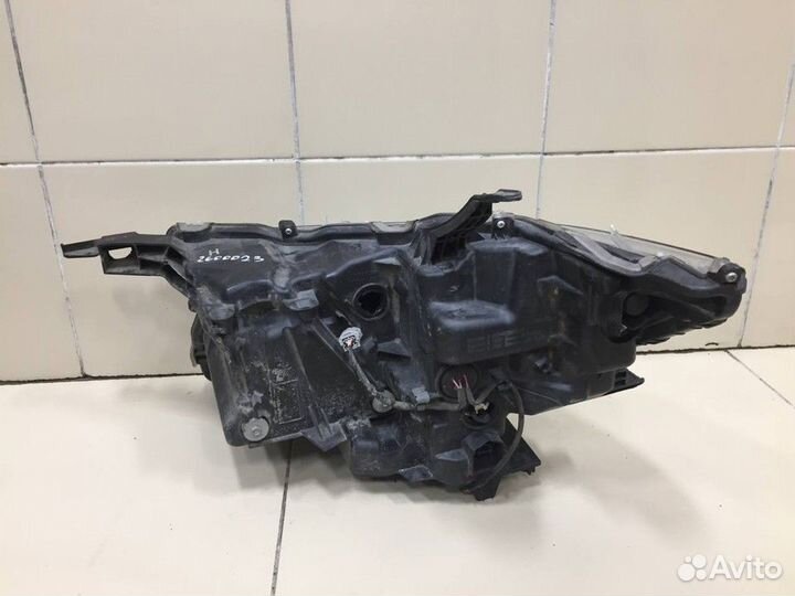 Фара передняя правая Toyota Land Cruiser Prado