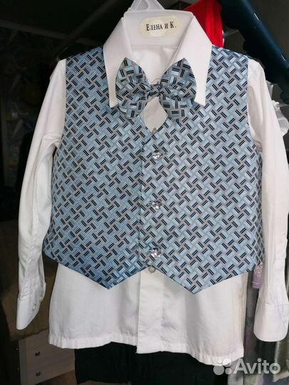 Костюм тройка