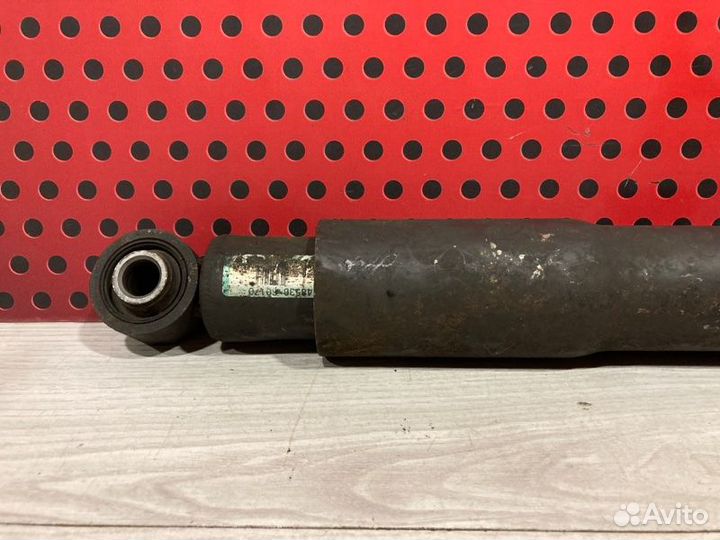 Амортизатор задний Toyota Land Cruiser 200 2015