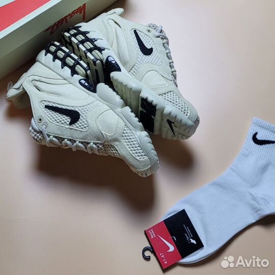 Кроссовки Nike Stussy